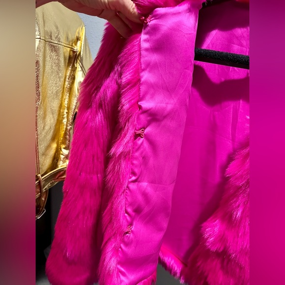 🤗SO FLUFFY pink🤗Forever 21🤗Size S🤗 Worn once🙃 Preloved by me!🤗CUTE🥰 - Picture 11 of 13